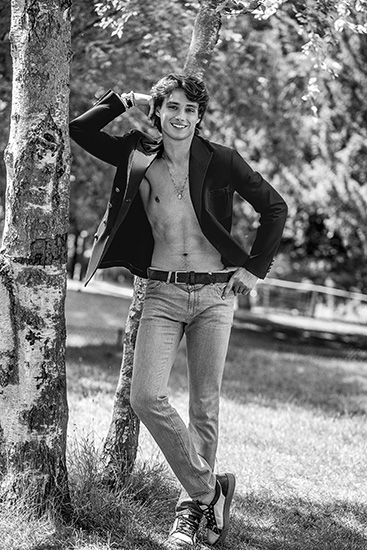 Retouche William White