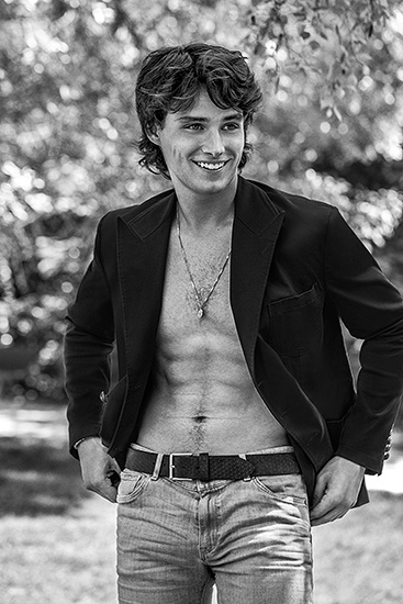 Retouche William White