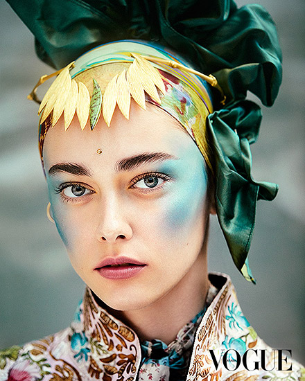 Vogue Arabia - Édito Lost in Tradition Retouche Vogue Arabia - Édito Lost in Tradition